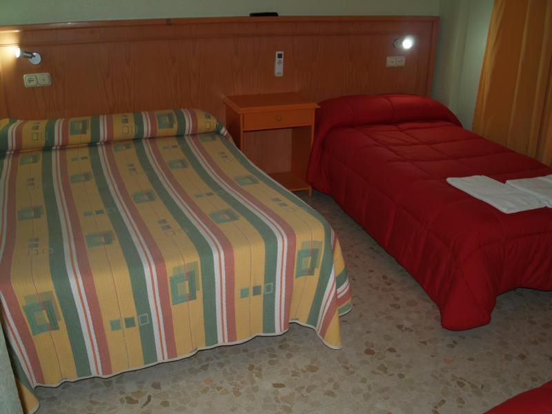 Hostal Carlos III El Ejido Zewnętrze zdjęcie